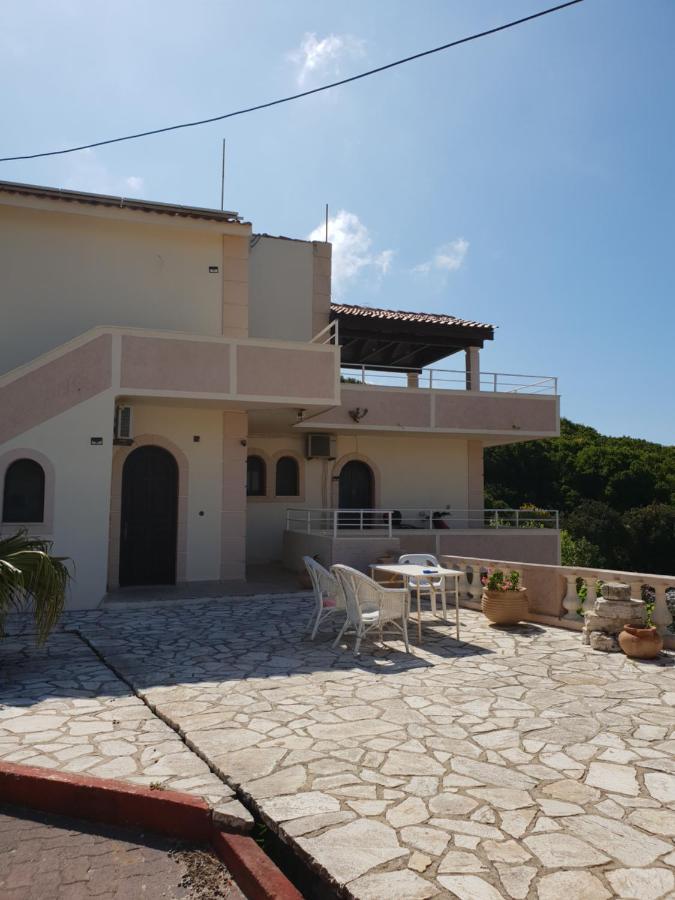 Angela Apartments Pool Gardens And Sea Views Agios Stefanos Avliotes  Eksteriør billede